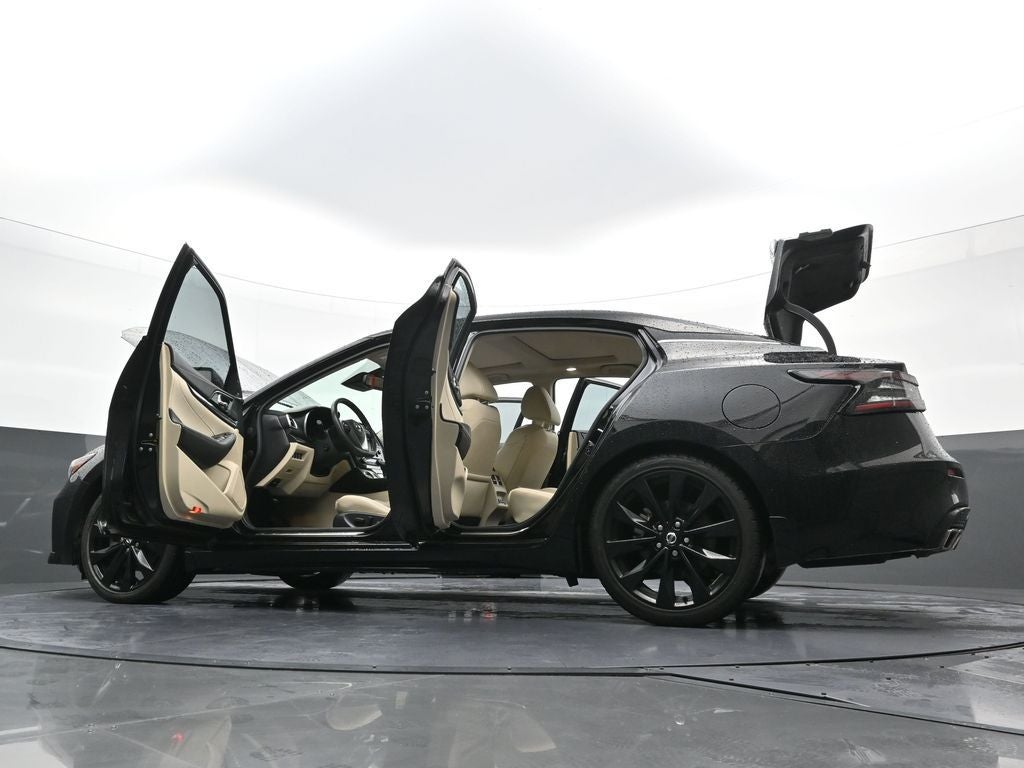 2022 Nissan Maxima Platinum