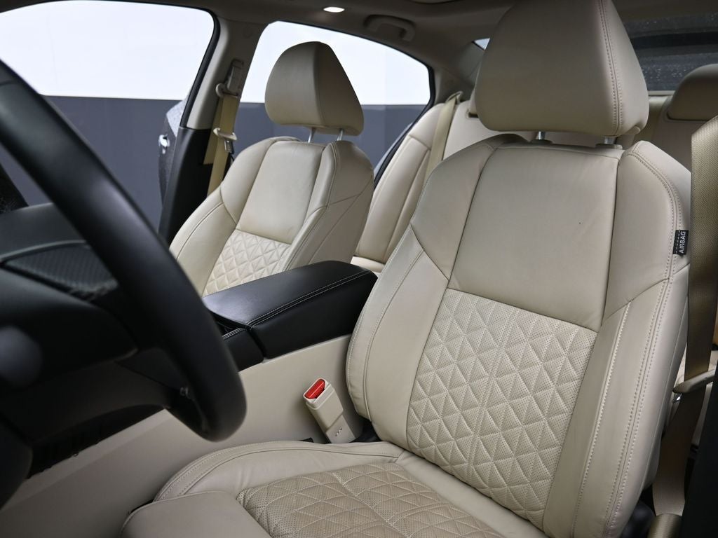 2022 Nissan Maxima Platinum