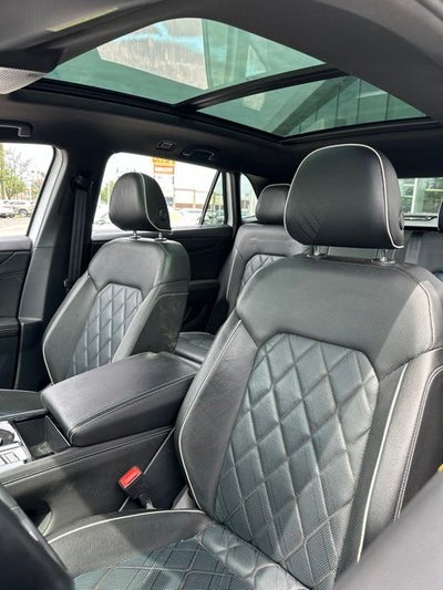 2025 Volkswagen Atlas Cross Sport 2.0T SEL Premium R-Line