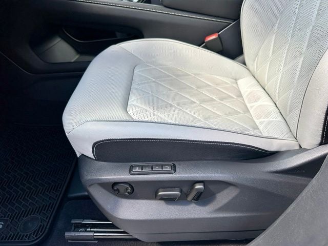 2025 Volkswagen Atlas Cross Sport 2.0T SEL Premium R-Line