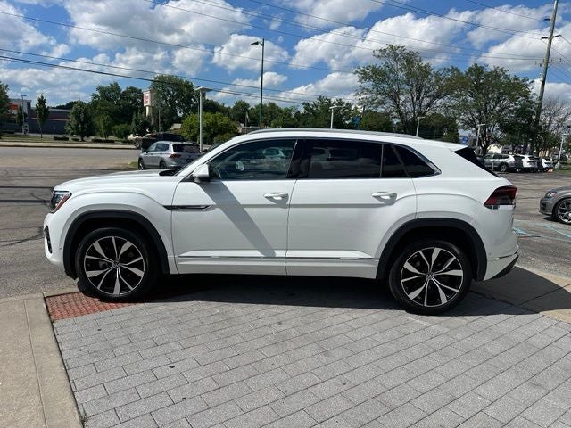 2025 Volkswagen Atlas Cross Sport 2.0T SEL Premium R-Line