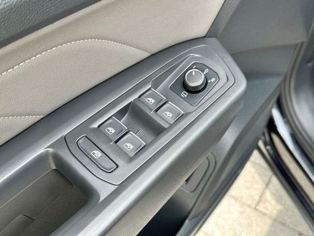 2023 Volkswagen Atlas Cross Sport 3.6L V6 SEL Premium R-Line