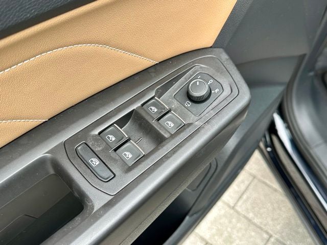 2023 Volkswagen Atlas Cross Sport 3.6L V6 SEL Premium R-Line