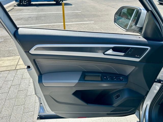 2023 Volkswagen Atlas 3.6L V6 SEL Premium R-Line