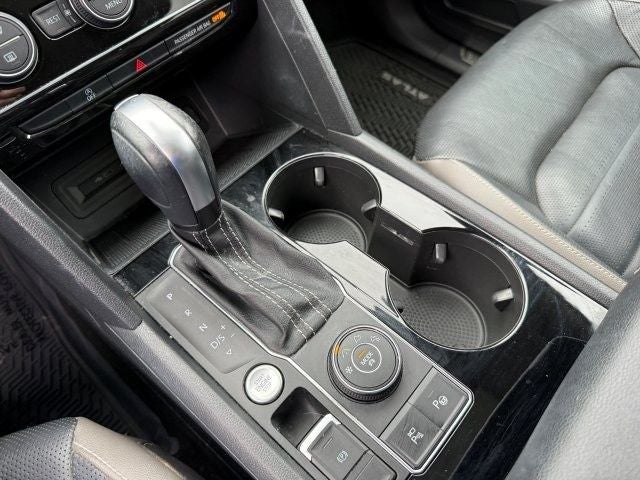 2022 Volkswagen Atlas 3.6L V6 SEL Premium R-Line