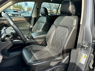 2024 Volkswagen Atlas 2.0T SEL Premium R-Line