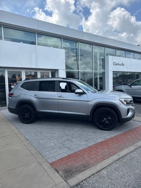 2024 Volkswagen Atlas 2.0T SE w/Technology