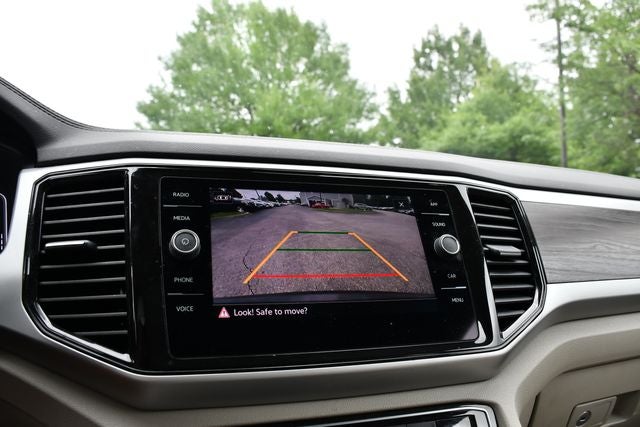 2022 Volkswagen Atlas 3.6L V6 SE w/Technology