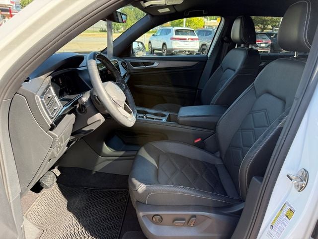 2024 Volkswagen Atlas Cross Sport 2.0T SE