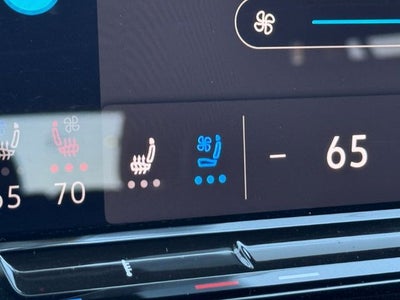 2024 Volkswagen Atlas Cross Sport 2.0T SE