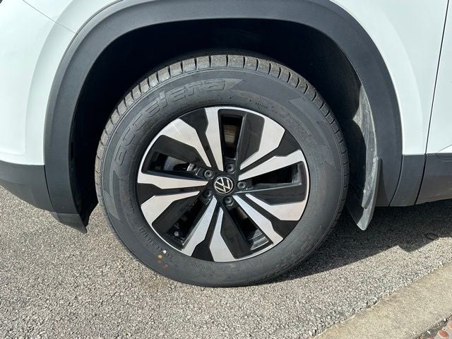 2024 Volkswagen Atlas 2.0T SE