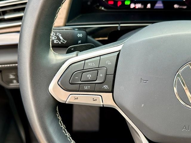 2024 Volkswagen Atlas 2.0T SE