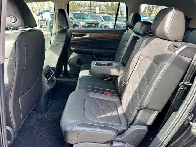 2024 Volkswagen Atlas 2.0T SE