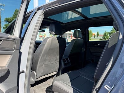 2023 Volkswagen Atlas Cross Sport 2.0T SEL R-Line Black