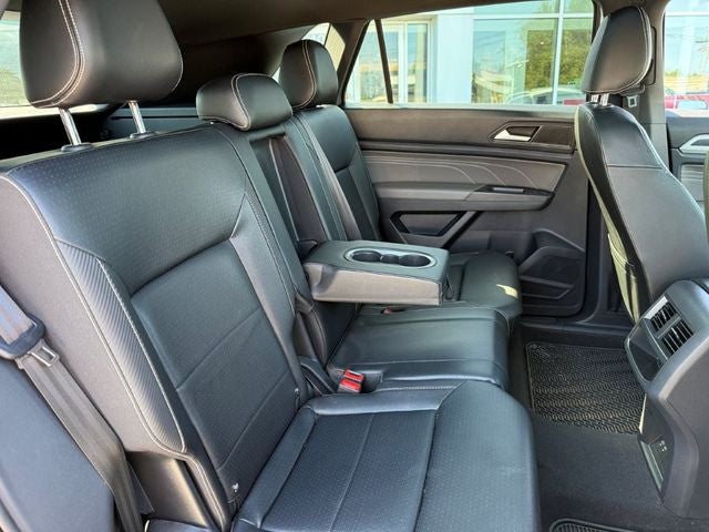 2023 Volkswagen Atlas Cross Sport 2.0T SEL R-Line Black