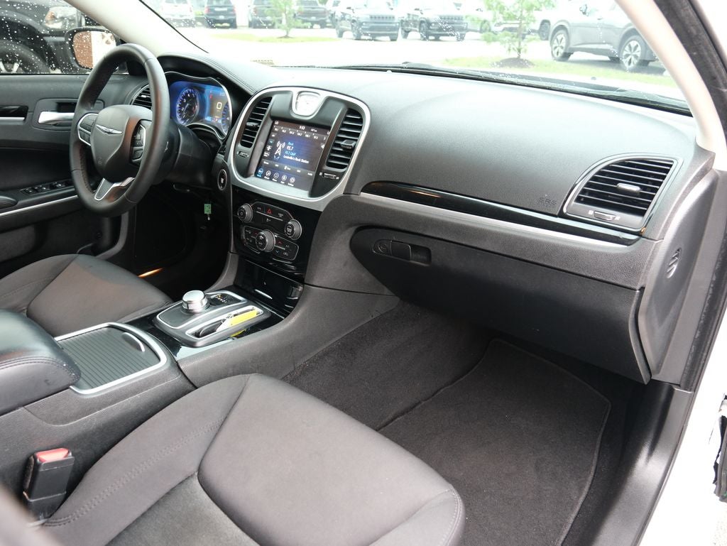 2023 Chrysler 300 Touring