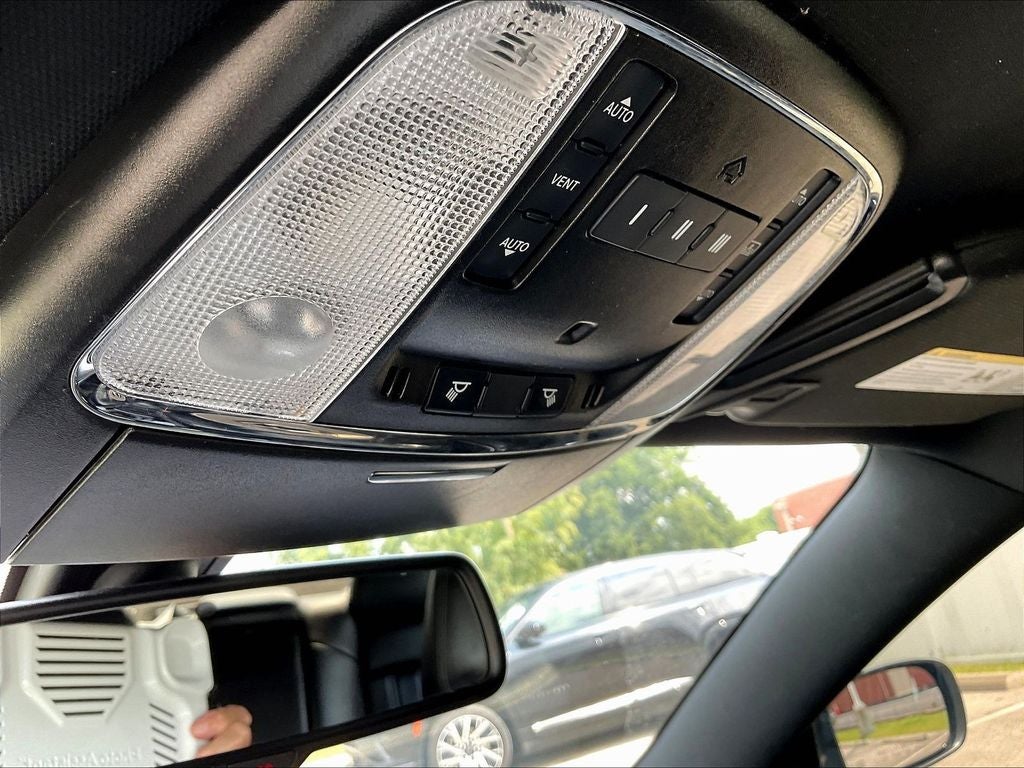 2022 Chrysler 300 S