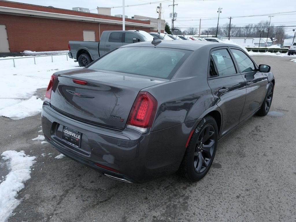 2021 Chrysler 300 S