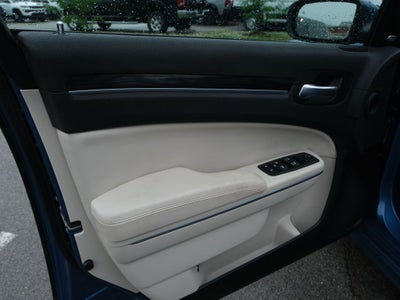 2022 Chrysler 300 Touring
