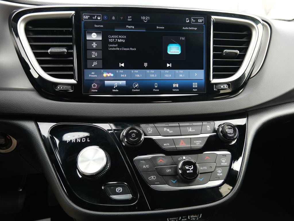 2025 Chrysler Pacifica Select