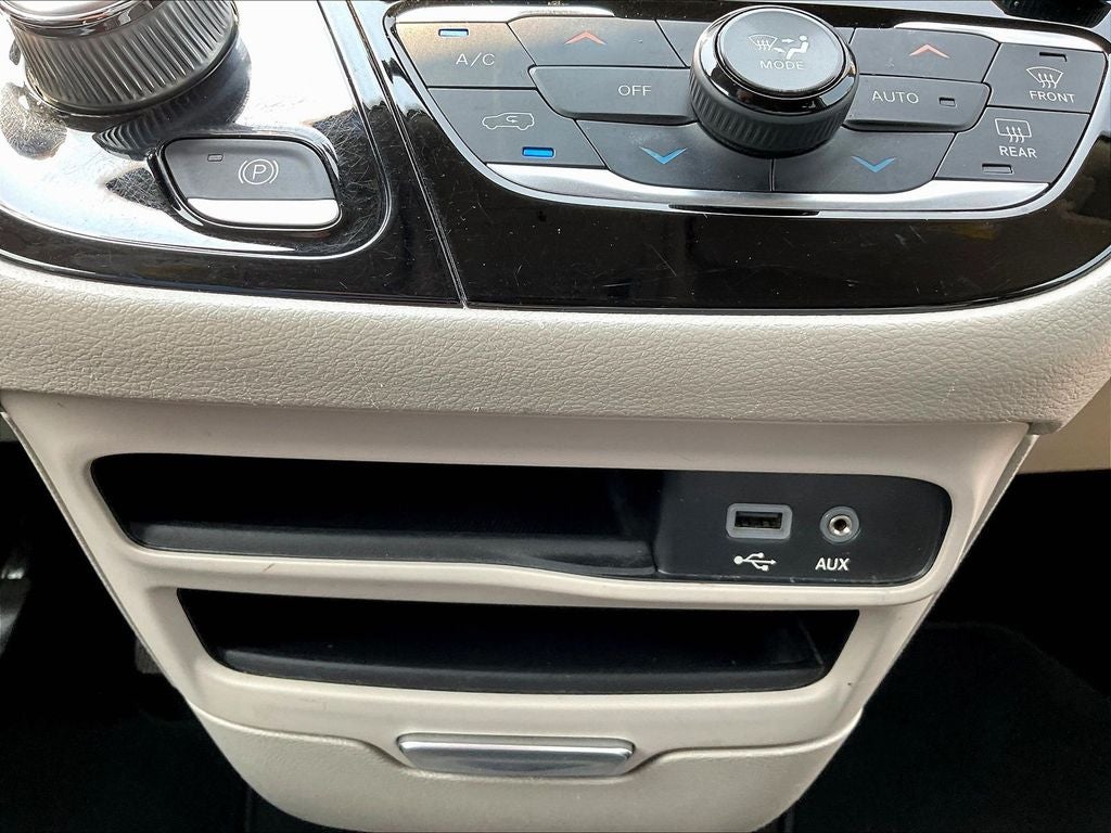 2020 Chrysler Pacifica Touring