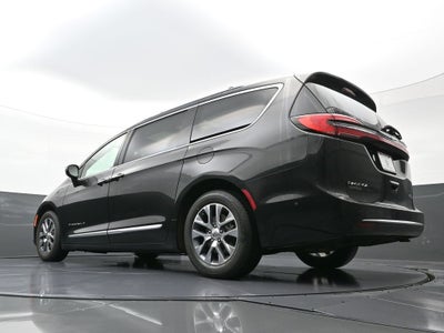 2023 Chrysler Pacifica Hybrid Hybrid Pinnacle