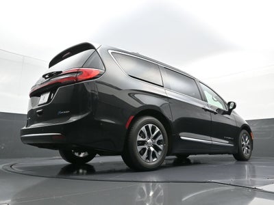 2023 Chrysler Pacifica Hybrid Hybrid Pinnacle