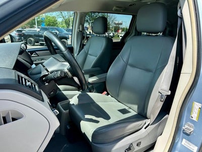 2012 Volkswagen Routan SE