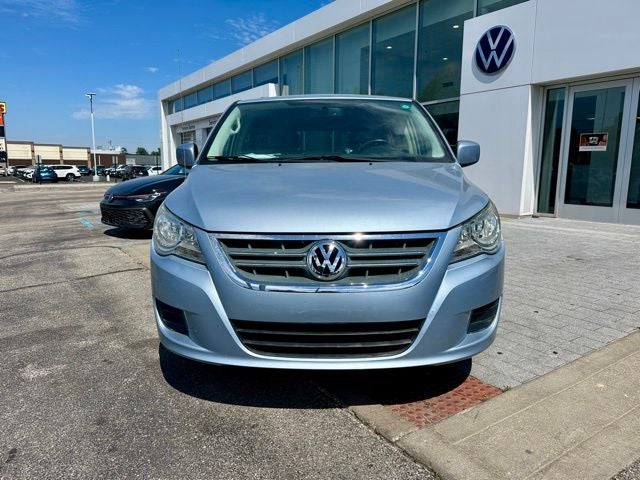 2012 Volkswagen Routan SE