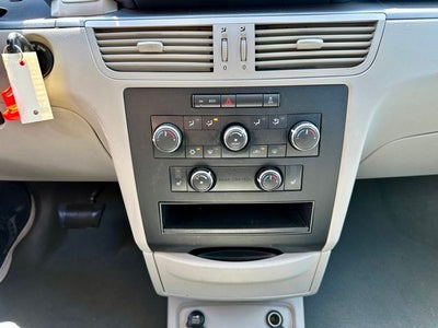 2012 Volkswagen Routan SE