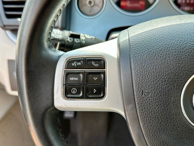 2012 Volkswagen Routan SE