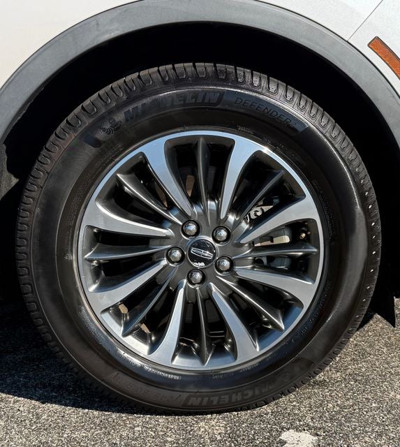 2019 Lincoln Nautilus Select