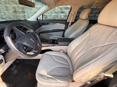 2019 Lincoln Nautilus Select