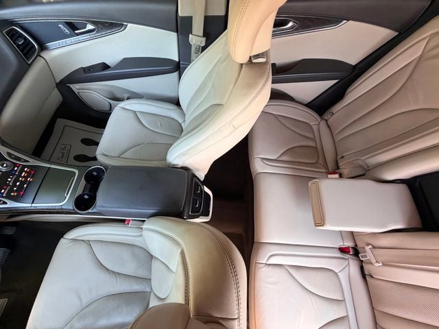 2019 Lincoln Nautilus Select