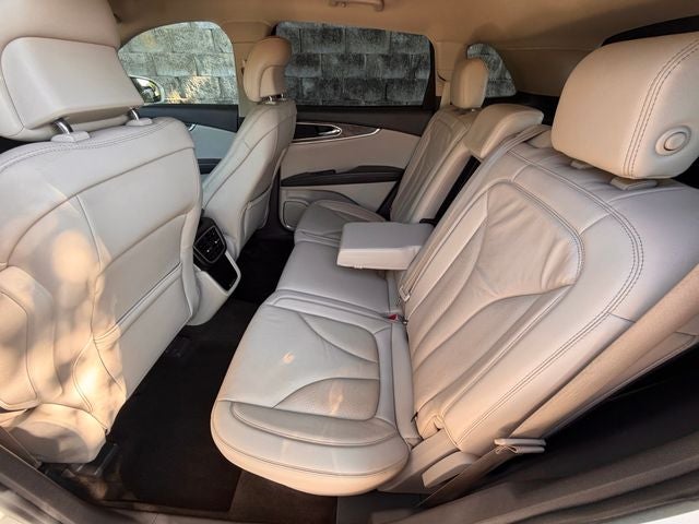 2019 Lincoln Nautilus Select