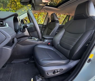 2022 Toyota RAV4 Hybrid XLE Premium