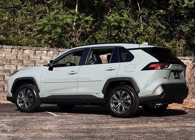 2022 Toyota RAV4 Hybrid XLE Premium