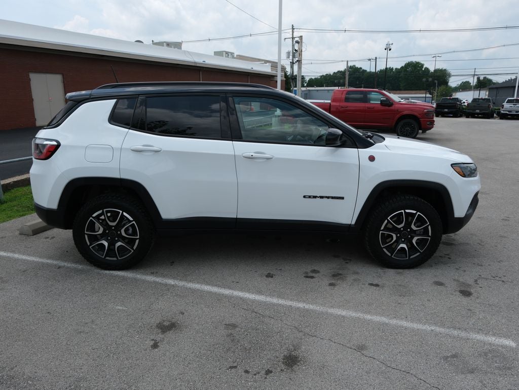 2025 Jeep Compass Trailhawk