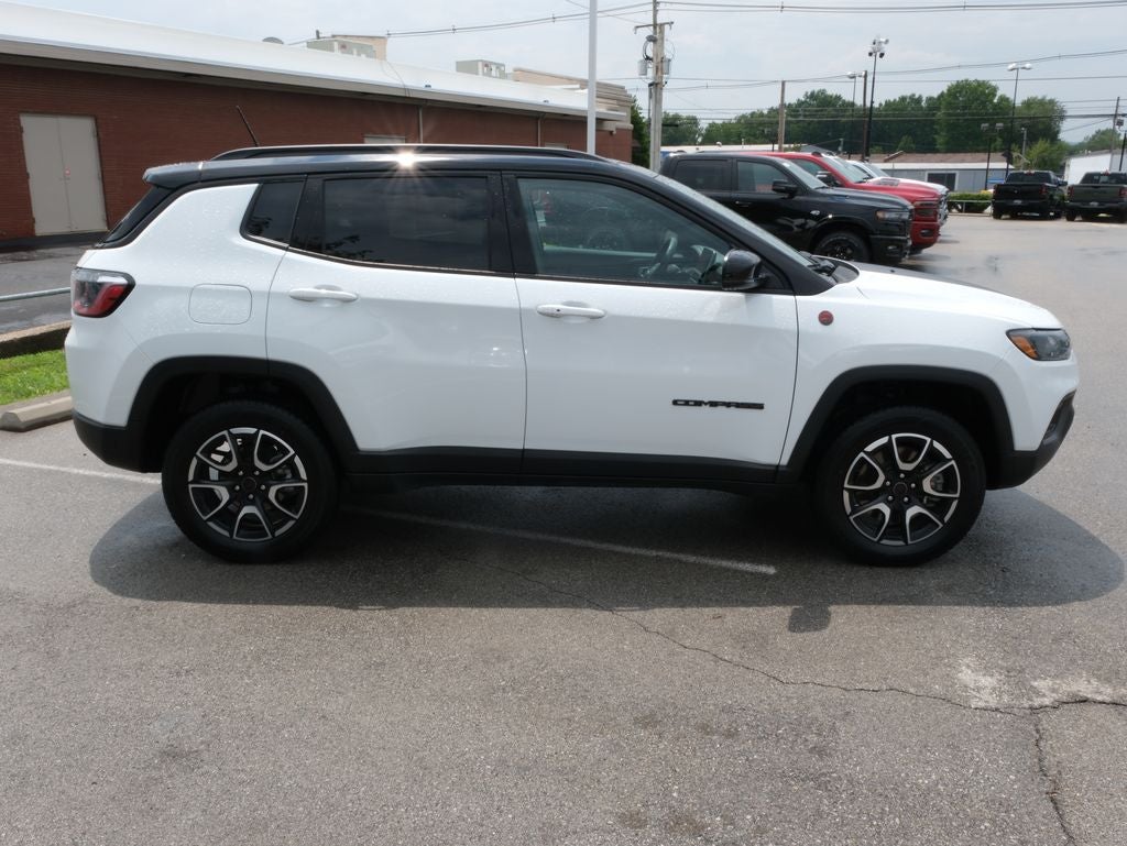 2025 Jeep Compass Trailhawk