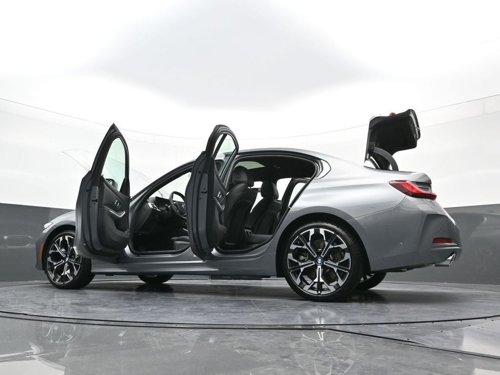 2025 BMW 3 Series 330i xDrive