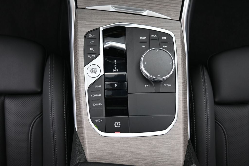 2025 BMW 3 Series 330i xDrive