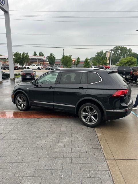 2019 Volkswagen Tiguan 2.0T SEL R-Line 4Motion