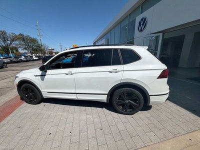 2023 Volkswagen Tiguan 2.0T SE R-Line Black