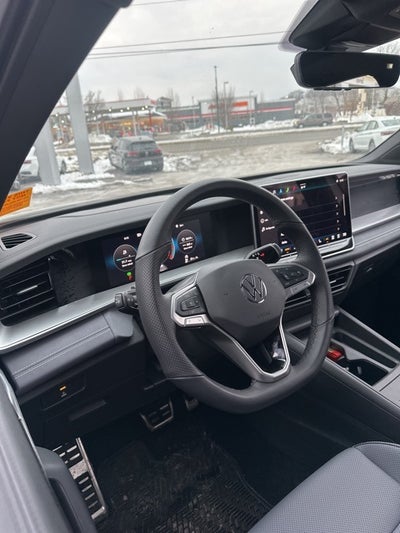 2025 Volkswagen Tiguan 2.0T SE R-Line Black