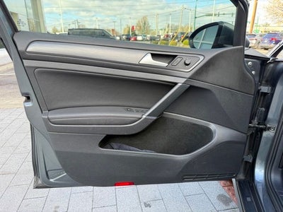 2018 Volkswagen Golf SportWagen SE