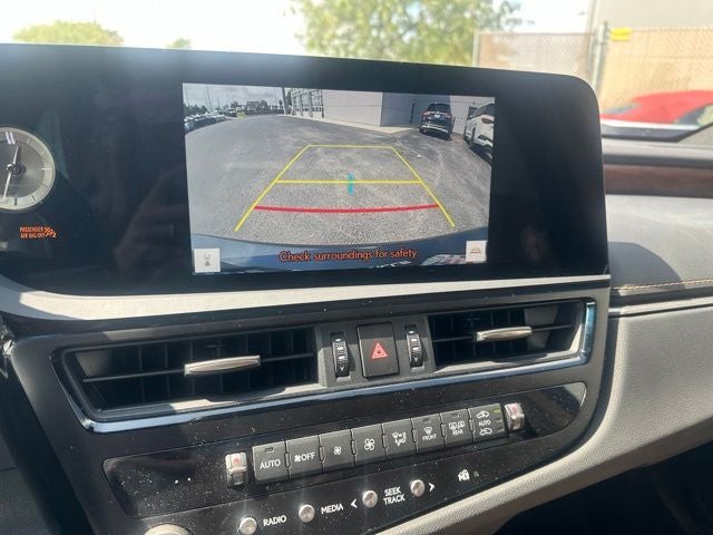 2024 Lexus ES 300h