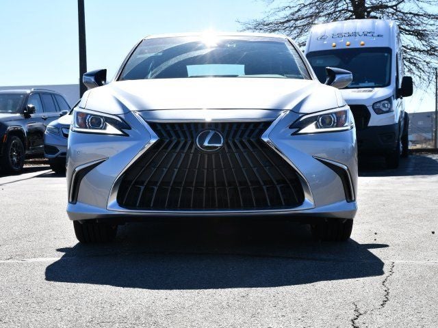 2025 Lexus ES 300h