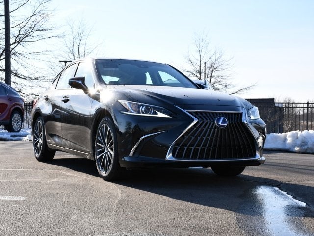 2022 Lexus ES 300h