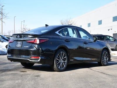 2022 Lexus ES 300h