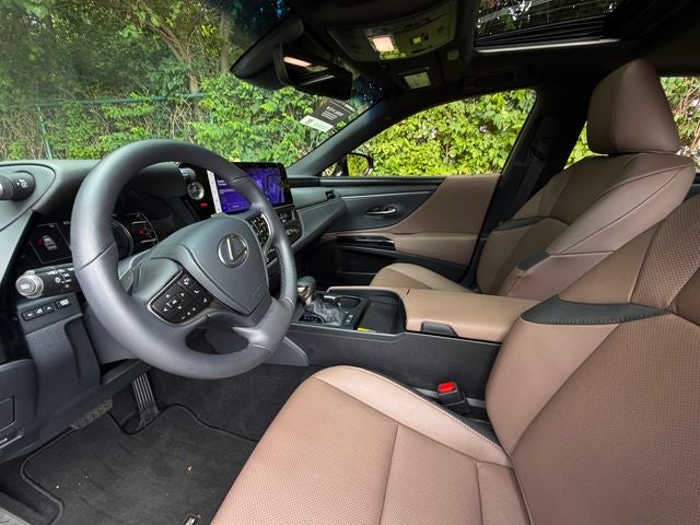 2025 Lexus ES 300h